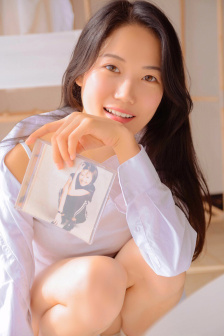 男人一边吻奶边挵进去免费软件